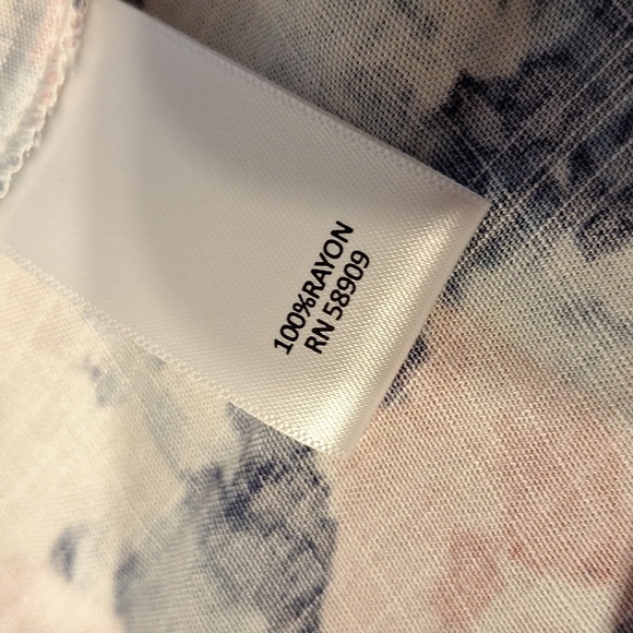 l Allison Daley  Floral Button-Up Blouse Size 3X - Picture 4 of 4